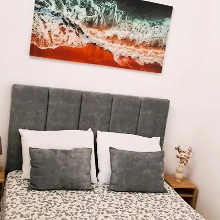Happy Apartment